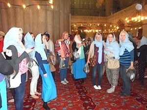 Heads covered in Sultanhamet, the Blue Mosque