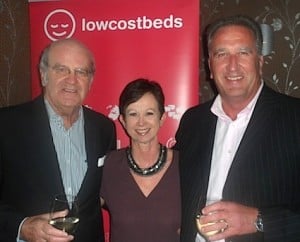 Grainne Caffrey, Lowcostbeds (centre), greets Matt Corcoran, King Travel, and Don Shearer, Worldchoice Ireland