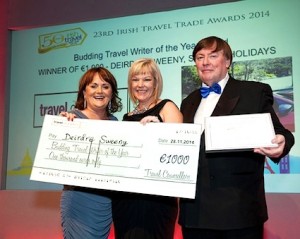 ITTN Budding Travel Writer of the Year, Deirdre Sweeny of Sunway Holidays (centre), receives her €1,000 cheque from Cathy Burke, Travel Counsellors Ireland, and her Certificate from Neil Steedman, Irish Travel Trade News