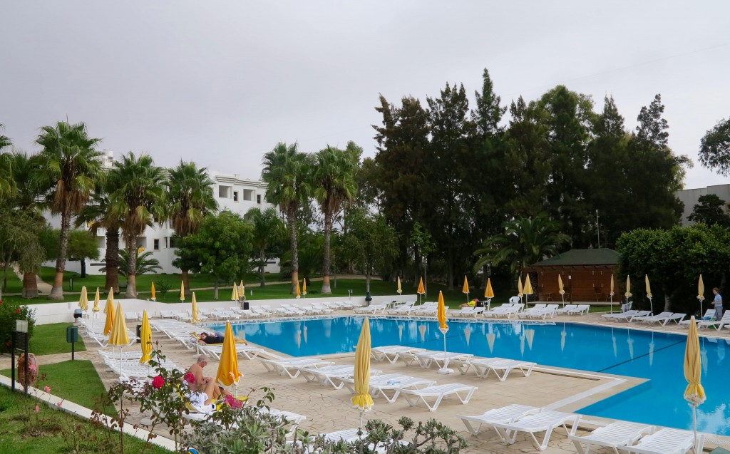 Pool area at the Villa Petra aparthotel, Albufeira