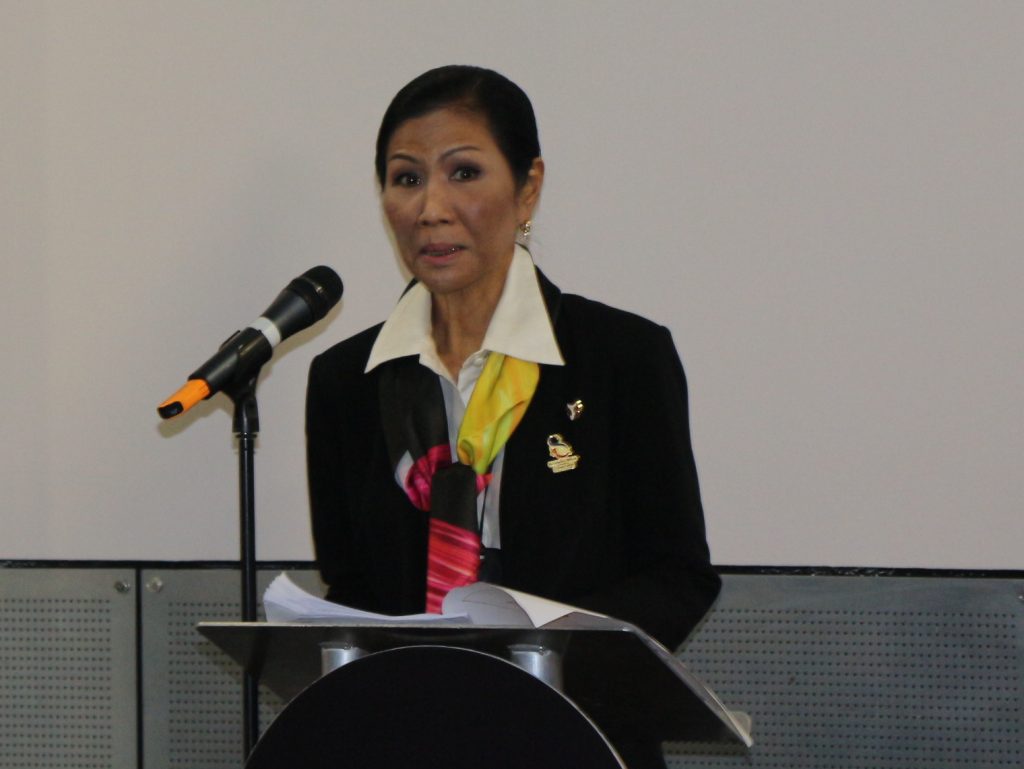 The Thai Minster for Tourism and Sport,Mrs.Kobkran Wattanaurangknl.