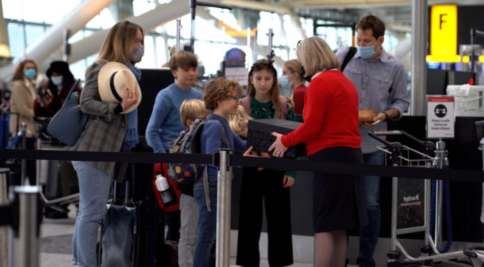 British Airways brings passengers some festive cheer