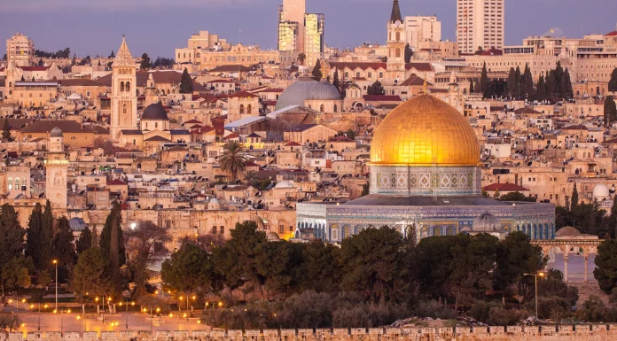 Israel allows entry to all tourists regardless of vaccine status
