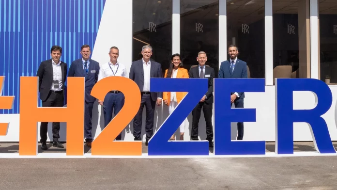 easyjet-and-rolls-royce-pioneer-hydrogen-engine-combustion-technology-in-h2zero-partnership_52227143205_o_full_hd