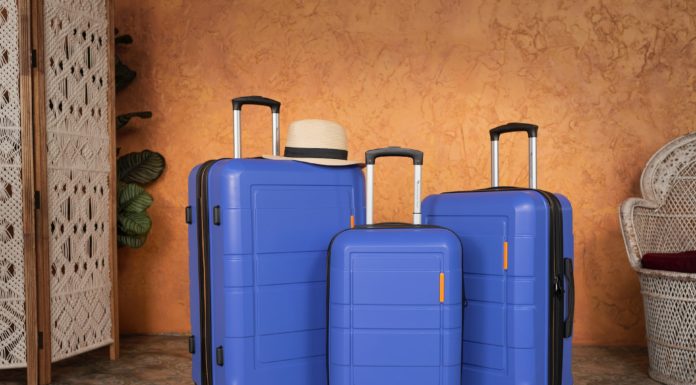 Travel Without Luggage- and Still Arrive With Everything