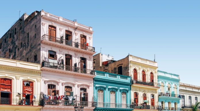 Mojitos and Montecristo Cigars in Ballsbridge to Celebrate Cuba