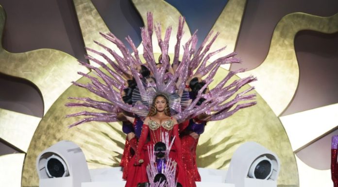 Beyonce Performs at Grand Opening 0f Atlantis Royal Hotel in Dubai