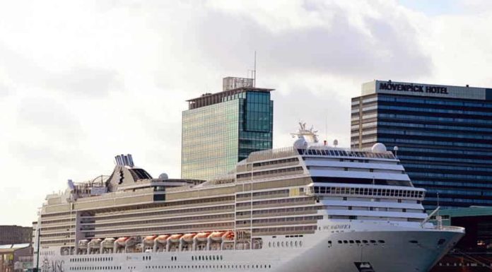 Amsterdam to Ban Cruise Ships in Latest Bid to Tackle Tourism Pollution