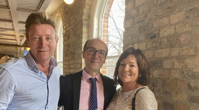 Bookabed and Universal Orlando, Host a Festive Trade Appreciation Lunch in Barza