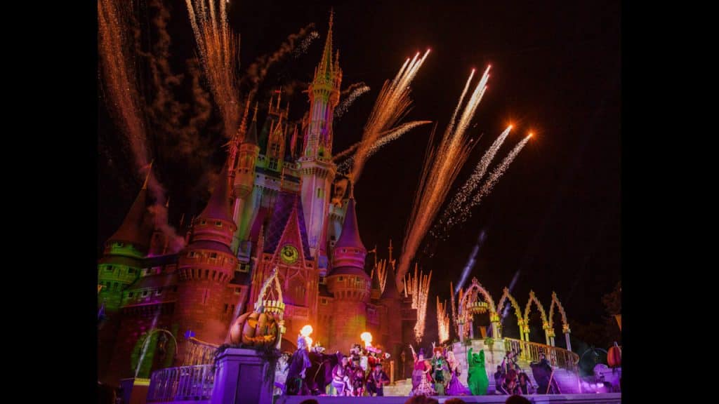 Disneyland Resort Releases 2024 Schedule ittn.ie