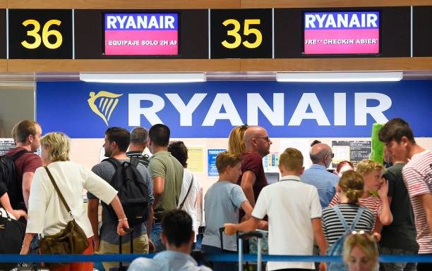 Ryanair Cutting Flights, Passenger Numbers Due to Boeing Delays