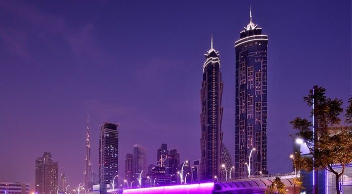 Emirates Offers Free Overnights at World’s Tallest 5-Star Hotel to Stopover Passengers