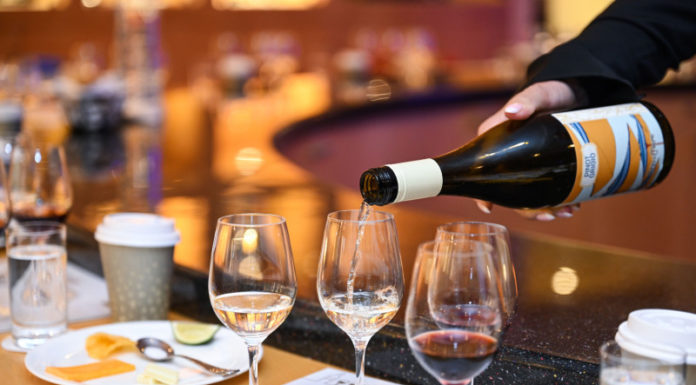 Emirates Launches Bespoke Wine Courses for Cabin Crew