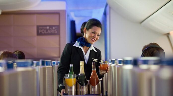United Airlines Boosts Wine List Offering for Economy Class Passengers