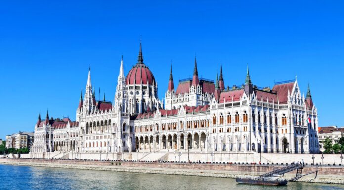 Riviera Travel Reports ‘Exceptional’ Passenger Volume Growth in Ireland