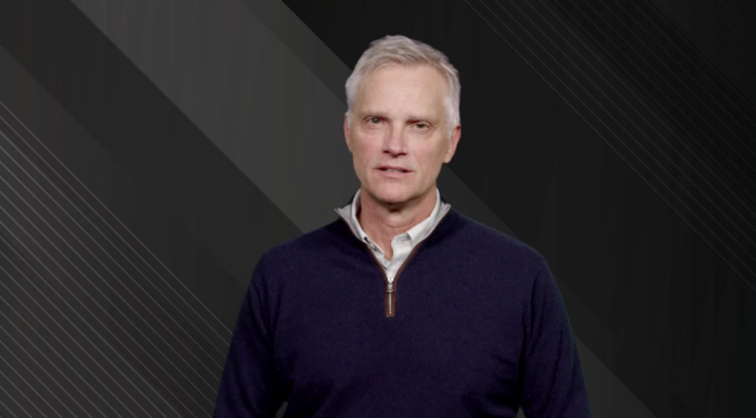 American Airlines Flight Crashes near Washington DC with 64 onboard – Message from AA CEO, DCA & Contact Details