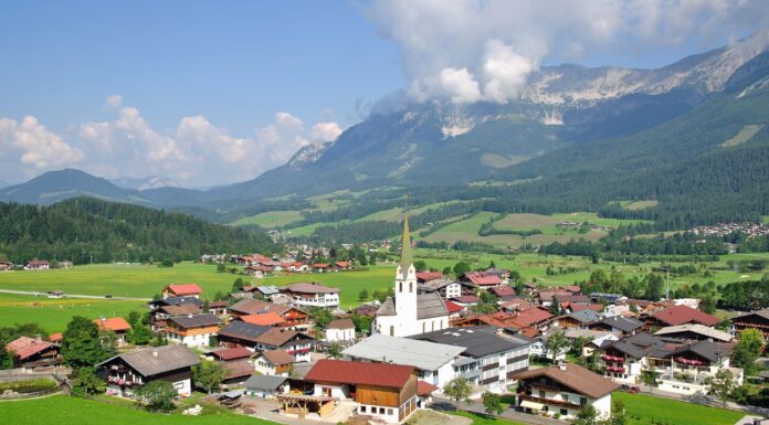 UN Tourism Strengthens Sustainable Tourism Links with Austria