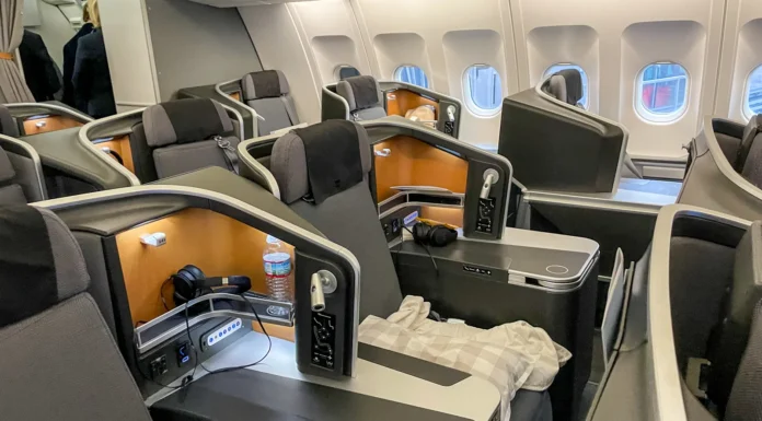 Dublin to Stockholm with SAS Scandinavian Airlines: Down to Business, Scandi Style