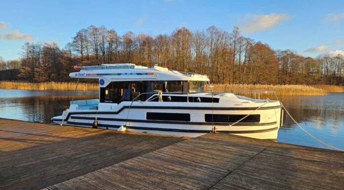 Le Boat Unveils More Boats, New Destinations and New Brochure