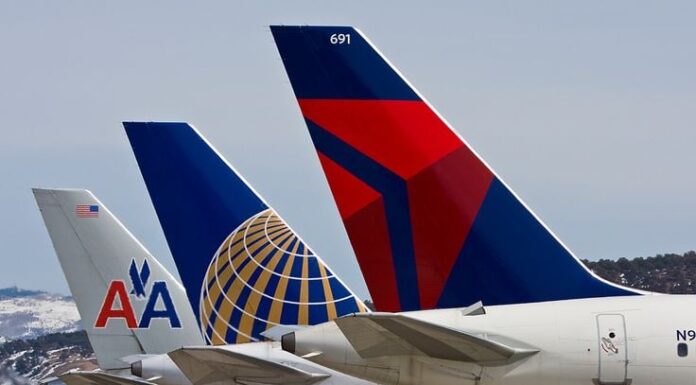 US Airlines Halt Financial Outlooks Amidst Trade-Related Global Economic Uncertainty