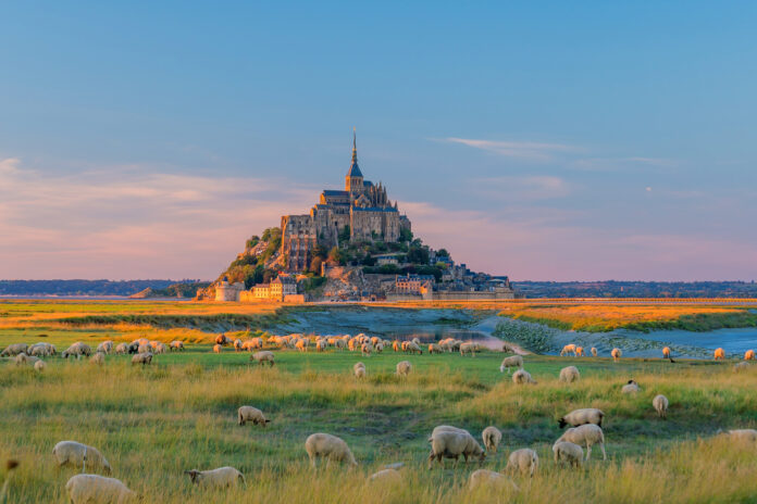 Mont,Saint-michel,At,Sunset,Twilight,In,Normandy,,Northern,France