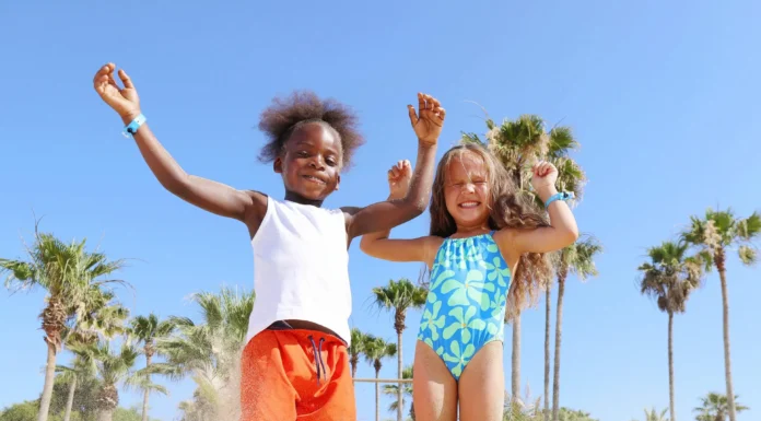 TUI Launches Innovative Beach Sand Removal Gadget – the ‘Sand Shaker’