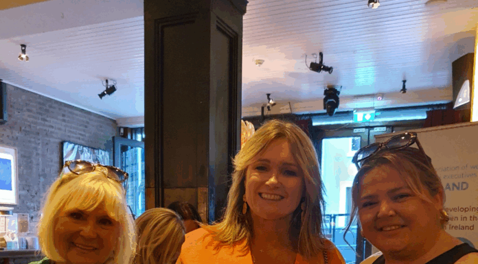 AWTE Reflects on the Peak Holiday Season at End of Summer Get-Together in Dublin’s Dakota Bar