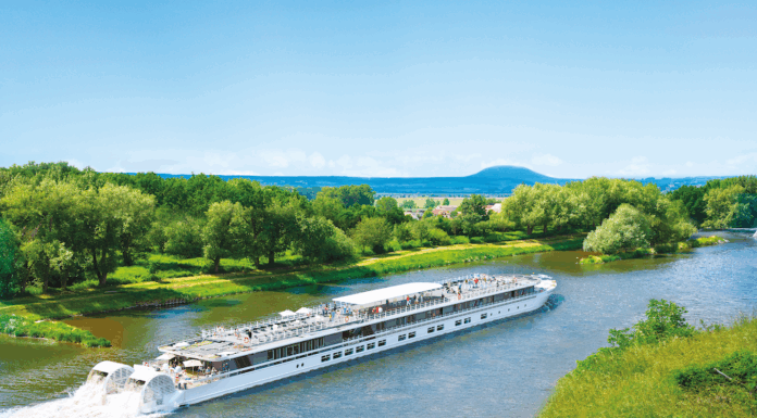 CroisiEurope Launches First Ever Paddlewheel Cruises on the Seine